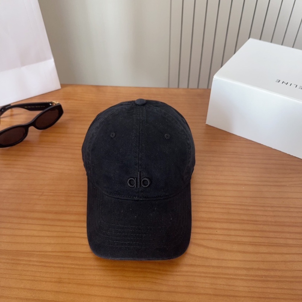 ALO Yoga Black Classic Logo Baseball Cap - Men - Picture 2 of 8
